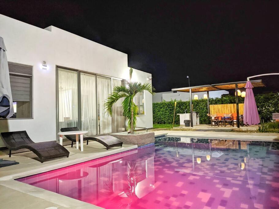 Вилла Casa Palma Roja Boutique , Piscina Privada Кармен-де-Апикала Экстерьер фото