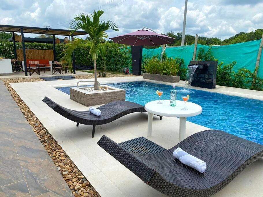 Вилла Casa Palma Roja Boutique , Piscina Privada Кармен-де-Апикала Экстерьер фото